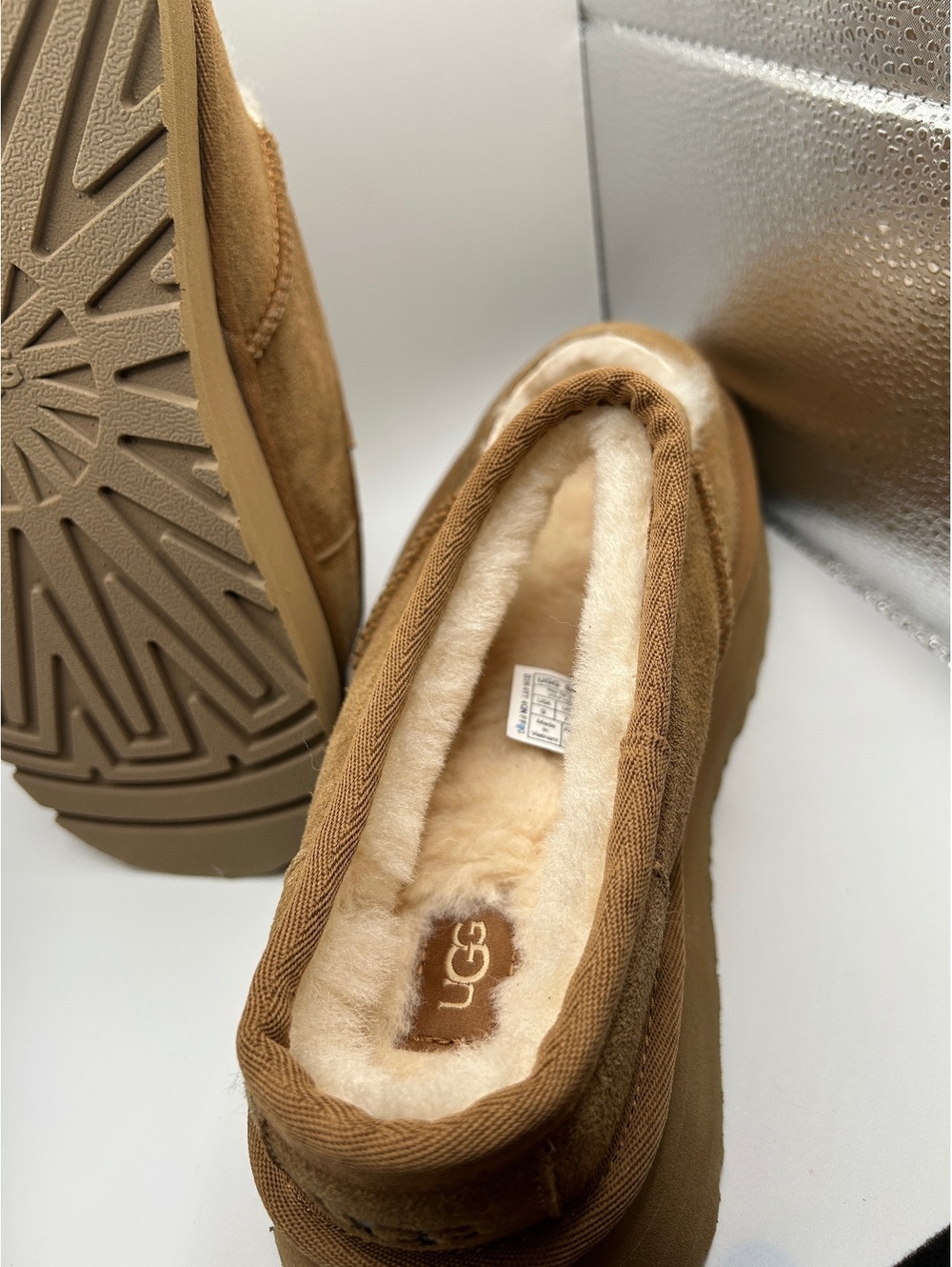 UGGS Ladies Bea Mary Jane Platform Clog, Blends Sherling & Peek-A-Boo Size 9 NIB - Picture 6 of 10